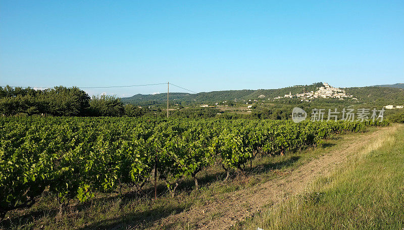 Le Luberon:靠近Lacoste和Bonnieux